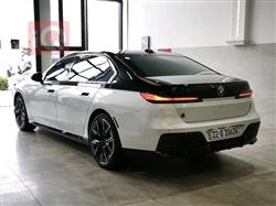 بي ام دبليو الفئة 7